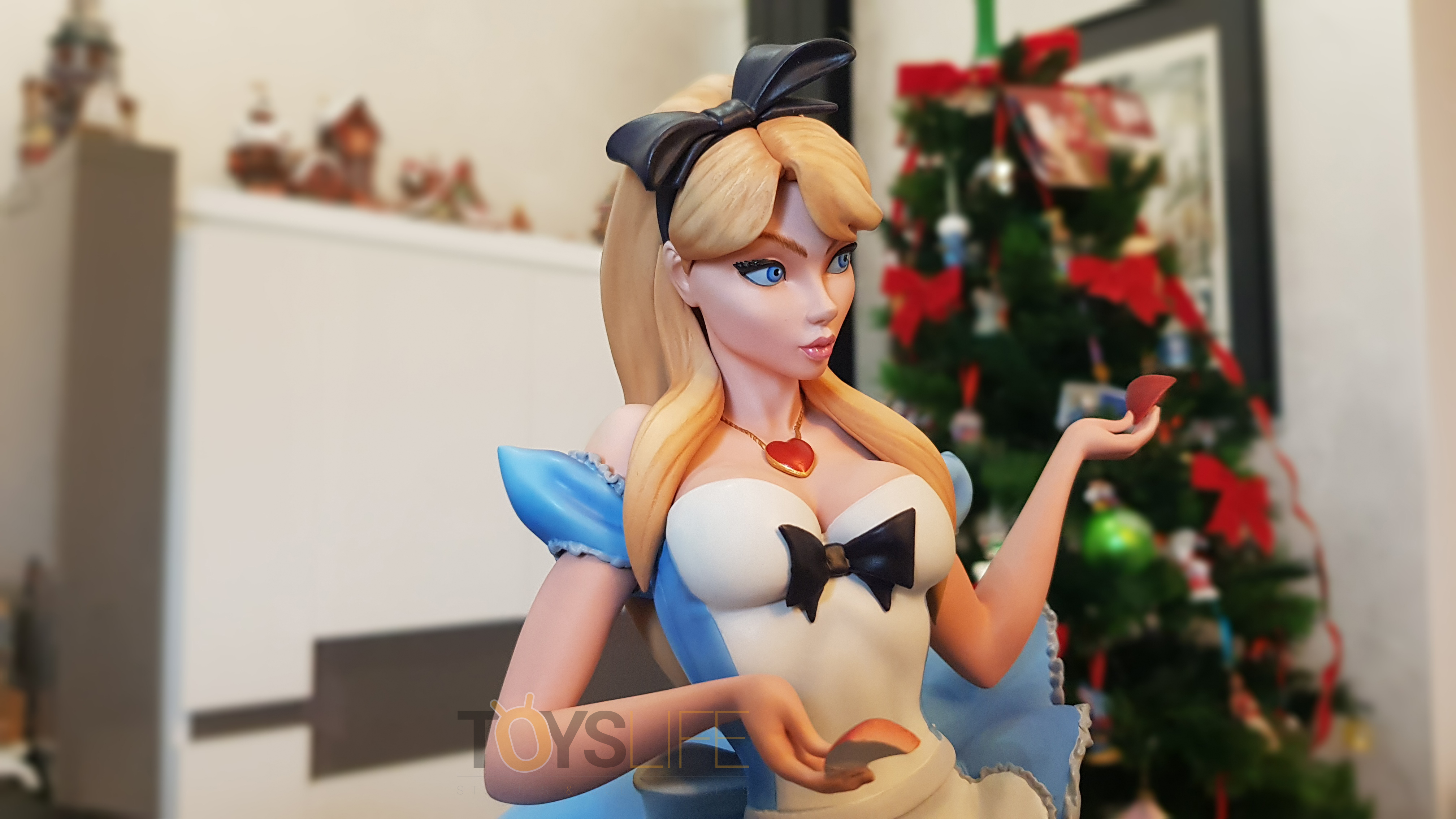sideshow-fairytale-fantasies-jscampbell-alice-exclusive-statue-toyslife-review-08