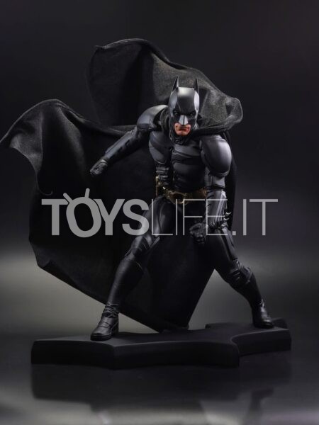 DC Direct McFarlane Toys DC Batman The Dark Knight 1:6 Statue