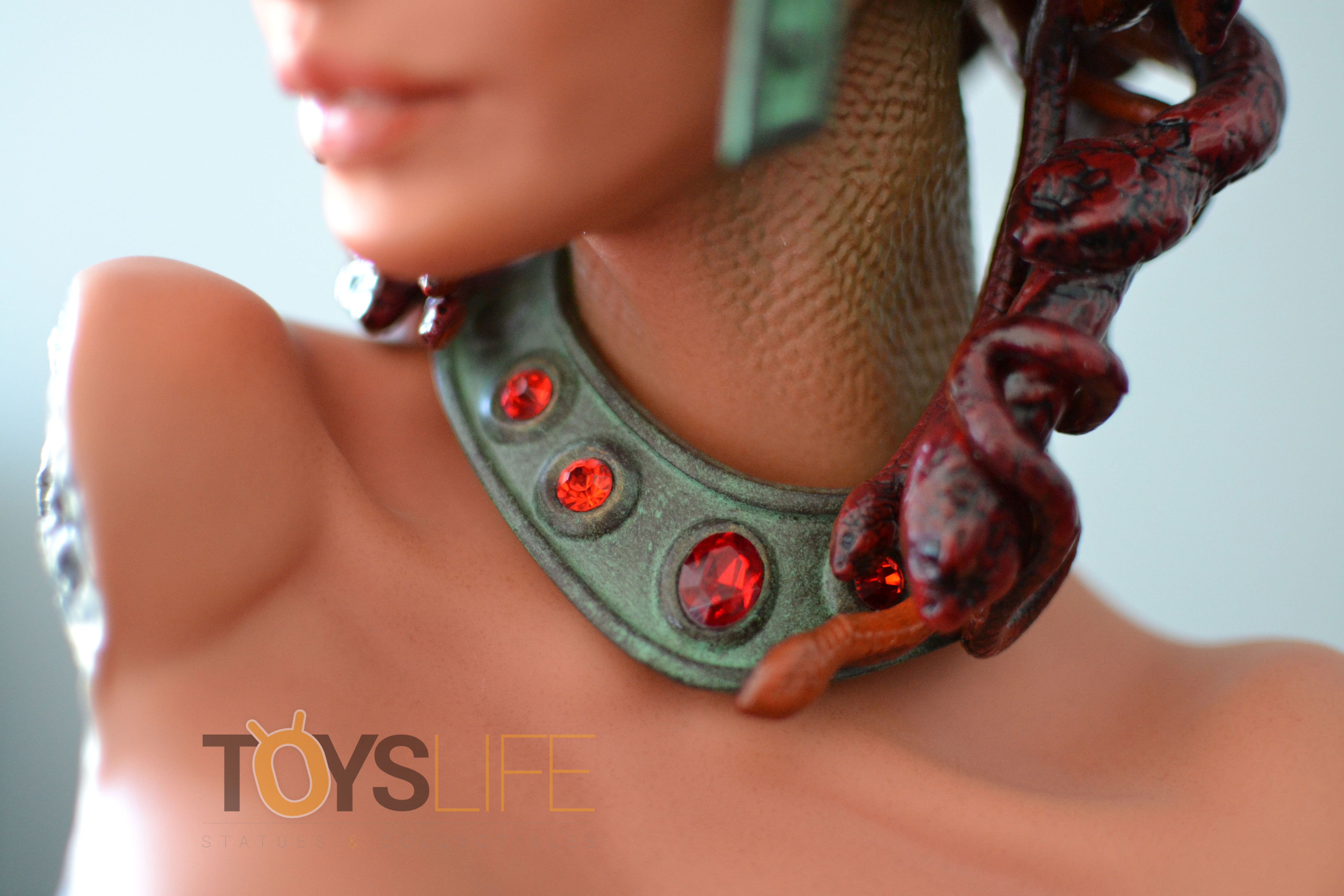 hmo-medusa-bust-toyslife-review-20