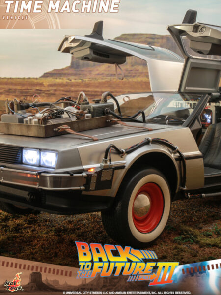 Hot toys Back To The Future Part III Delorean Time Machine 1:6 Movie Masterpiece Vehicle Replica