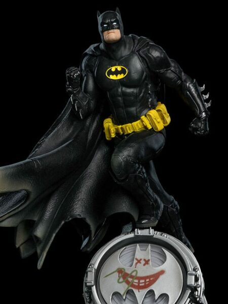Iron Studios DC Comics Batman Black Version 1:10 Exclusive Statue