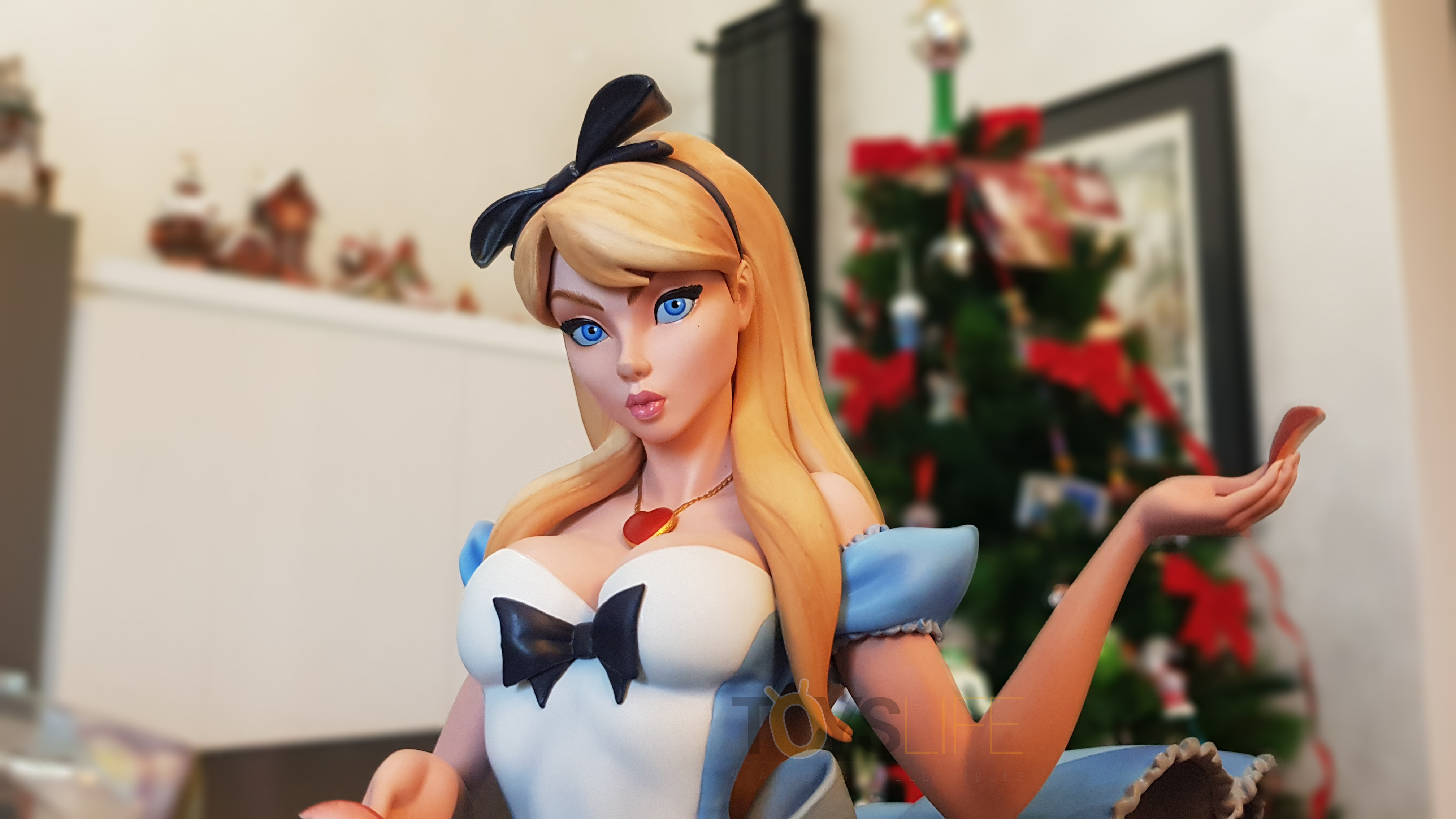 sideshow-fairytale-fantasies-jscampbell-alice-exclusive-statue-toyslife-review-09