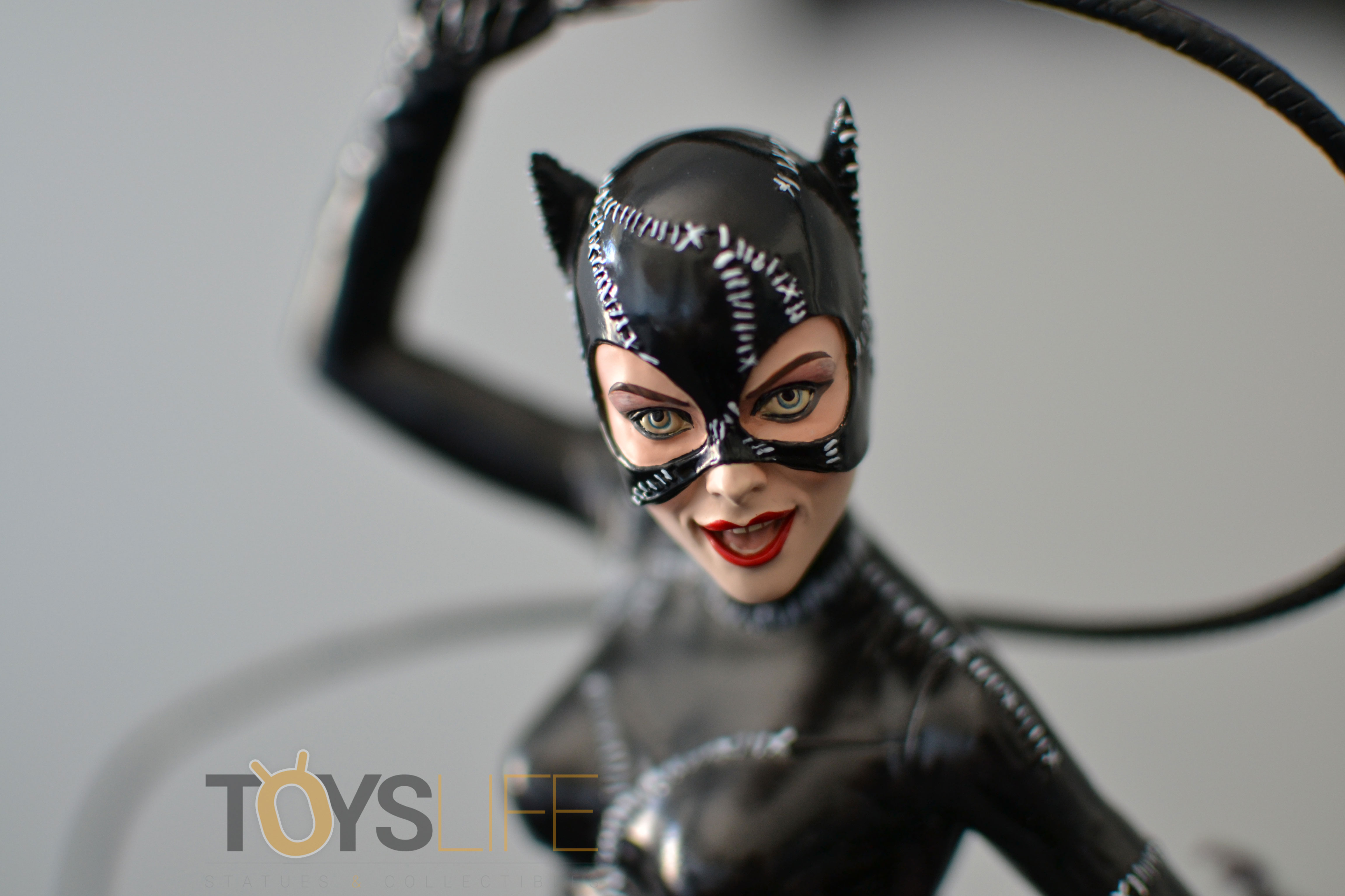 tweeterhead-catwoman-michelle-pfeiffer-maquette-toyslife-review-20